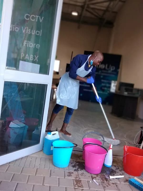 Tendans trading & projetcs (Pty) Ltd Cleaners in Fourways