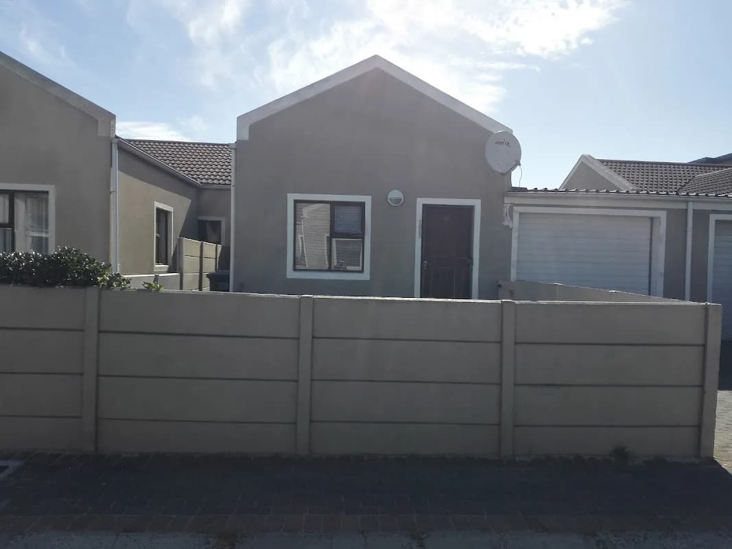 VANGUARD VILLAS in Mitchells Plain