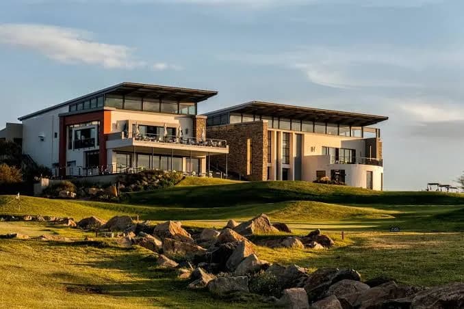 Jackal Luxury Escape in Roodepoort