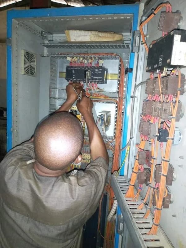 Wilson Electrical/Electronics and CCTV cameras in Surulere