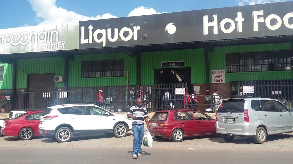 Food Town Hyper Tlhabane in Tlhabane