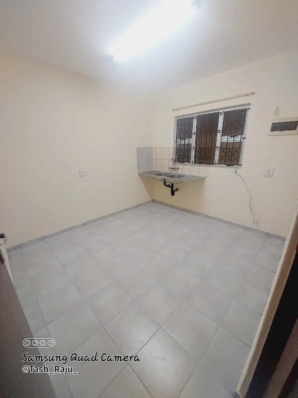 House and Outbuilding for Rent in Chatsworth