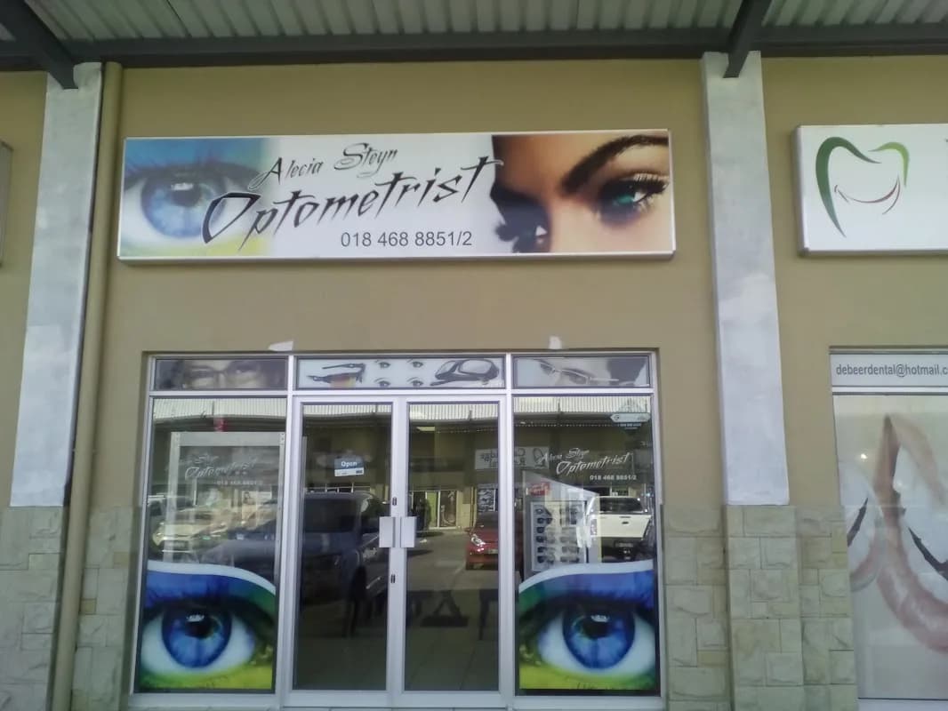 Alecia Steyn Optometrist in Flamwood