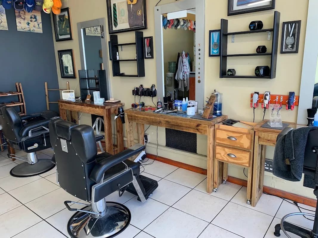 Sport Top Mens Hair Salon in Strand