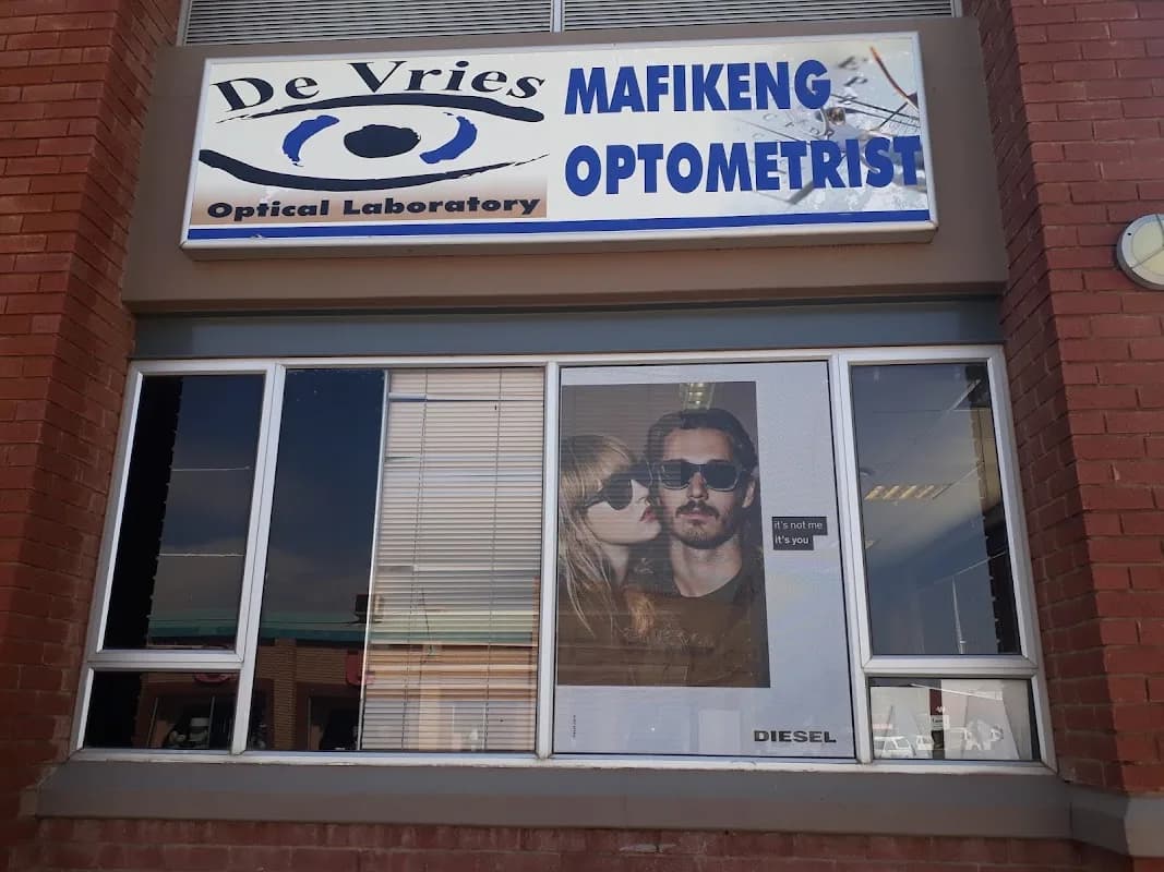 De Vries Optometrists in Mahikeng CBD