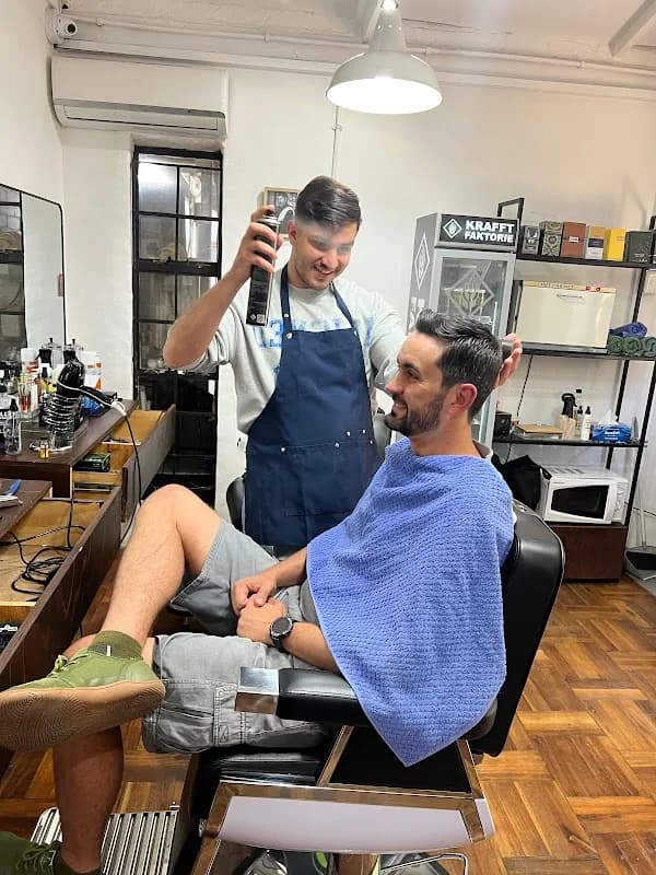 Kingsmen Barbershop Hazelwood in Brooklyn