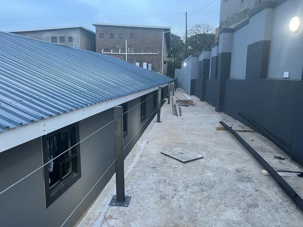 Throne House plan and Construction in Madadeni