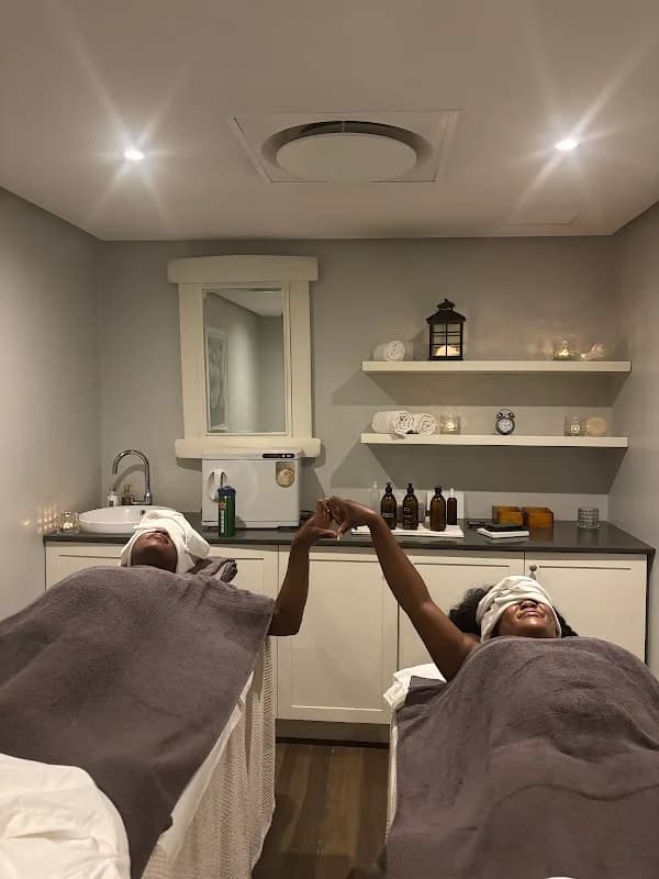 Sanctuary Spas Sandton in Kramerville
