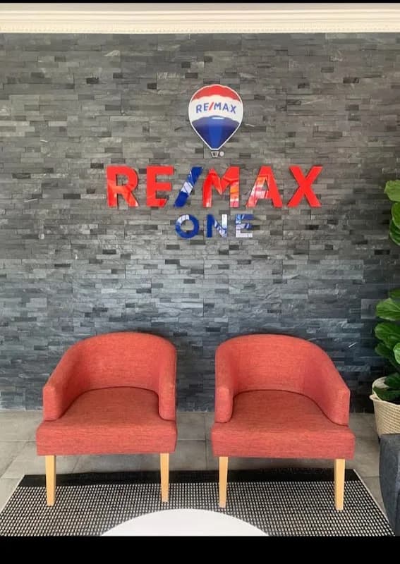 Alliaster Borman - RemaxOne in Edenvale