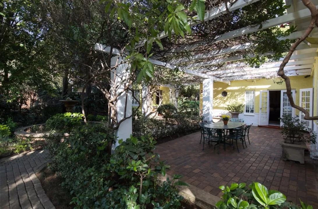 Kareeblom Guest House & Conference Center , Brooklyn, Pretoria in Brooklyn