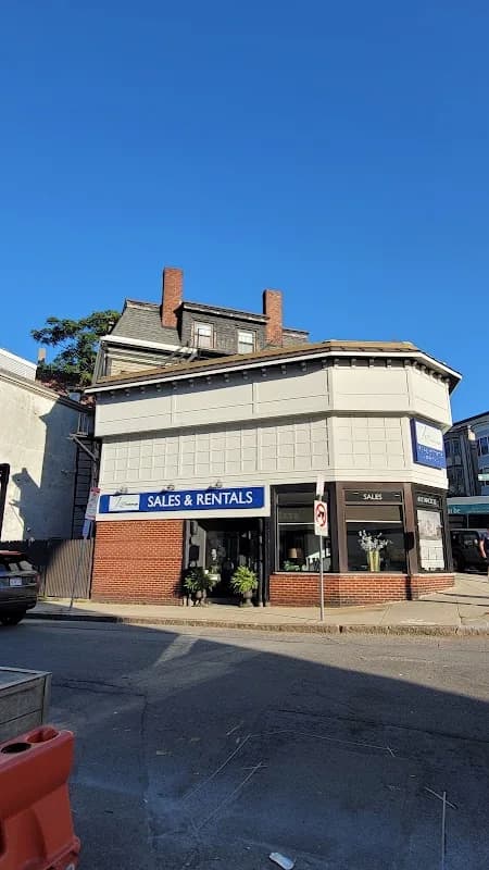 J W Brokerage in Seaport Innovation District