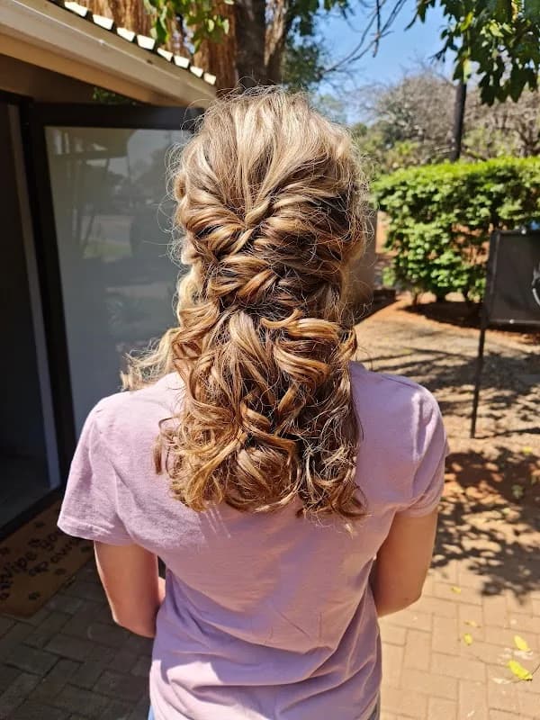 Hair by Dominique in Bendor
