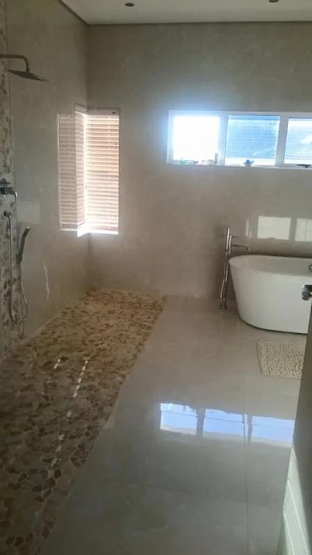 Plumbers at Once in La Lucia