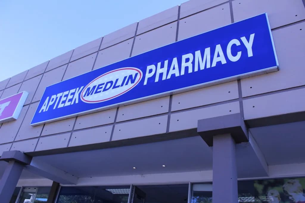 Van Heerden Pharmacy Medlin in Town Centre