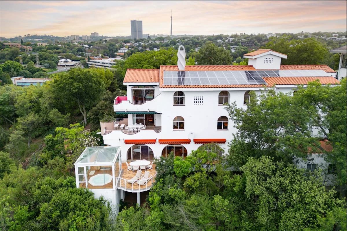 La Casa Blanca - Emmarentia, Johannesburg in Greenside