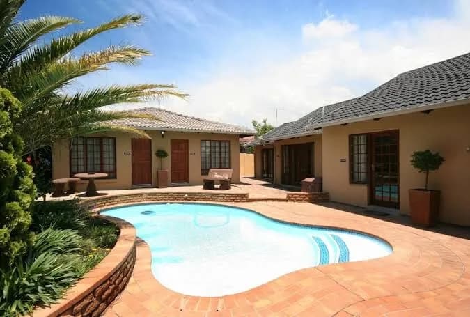 D'Vine Guest House Secunda in Evander