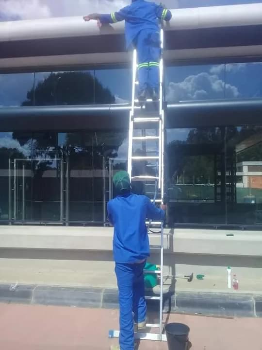 Berna Cleaning services - Pretoria East in Arcadia