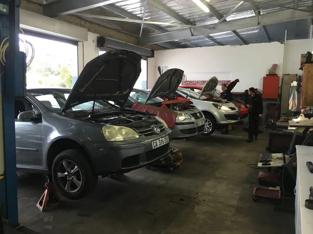 Schreuders Auto Services in Constantia