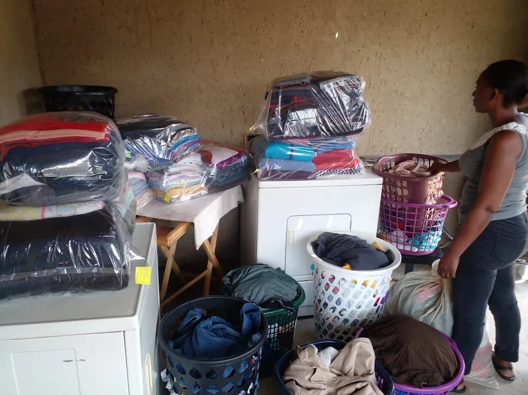 Emazimeleni seipati laundromat in Dobsonville