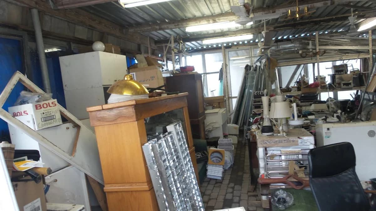 Suburban 2nd Hand Building Material in Camps Bay