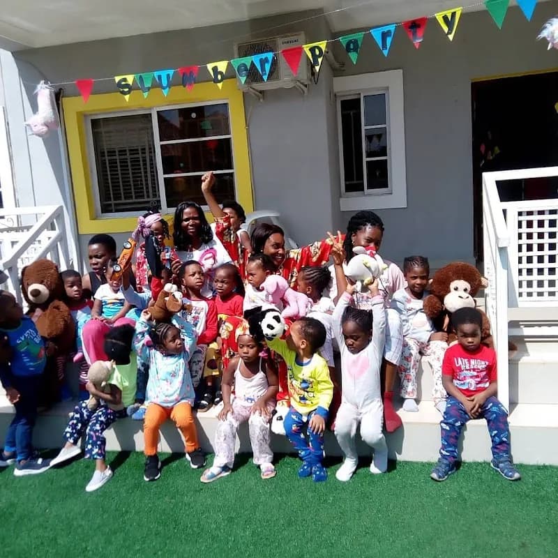 Tenderolive School in Apo