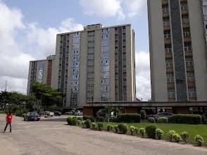 Chicglowbydunni in Ojuelegba