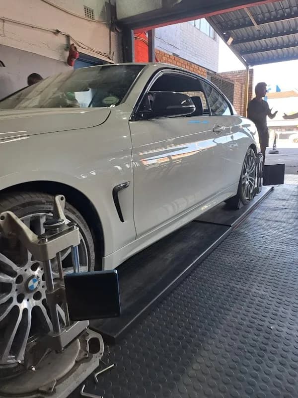 Road Master Mag & Tyre Auto in Elsburg