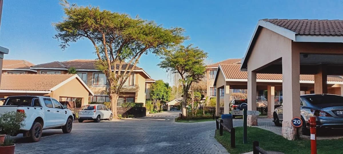 Bryan Brook Estate in Paulshof