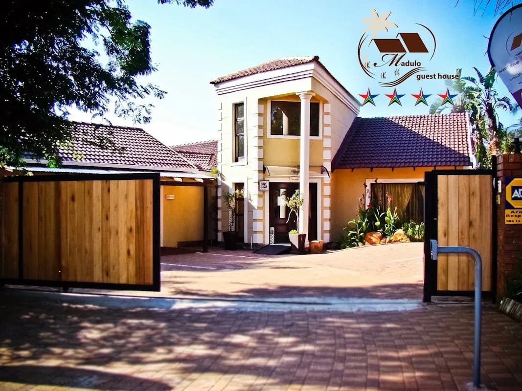 Madulo Guest House in Flora Park