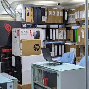 Laptop Computer in Isolo