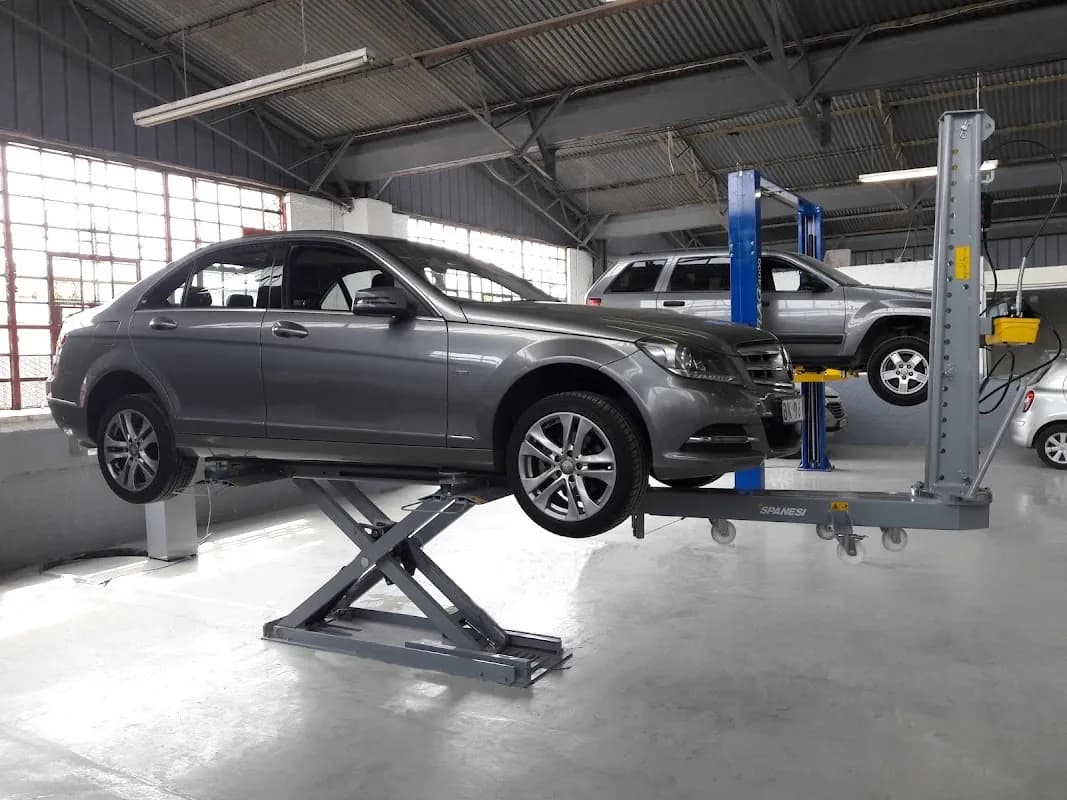 DISCOUNT AUTOBODY in Sandton