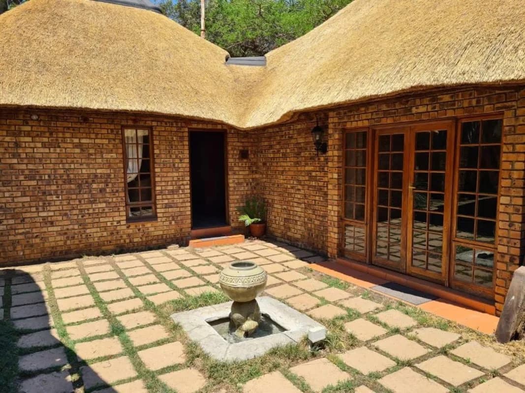 Khaya Africa Guest House in Kyalami