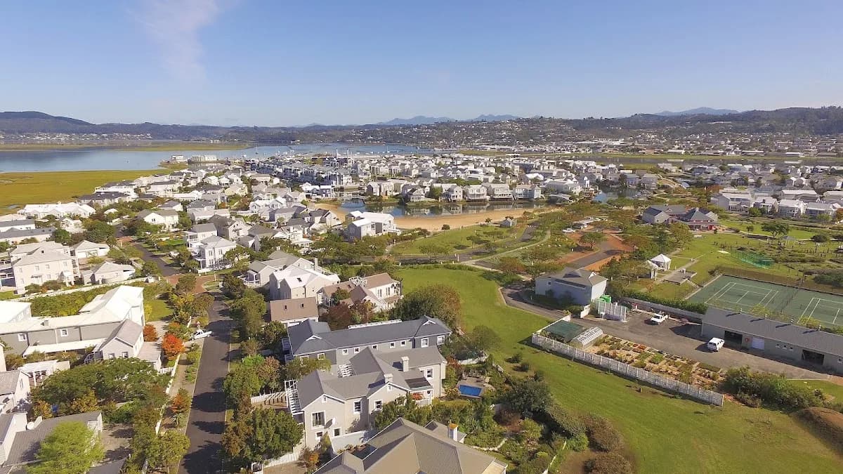 Sothebys International Realty Thesen Island in Thesen Island