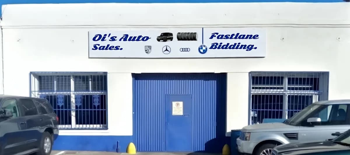Oi’s Auto Sales in Gishiri