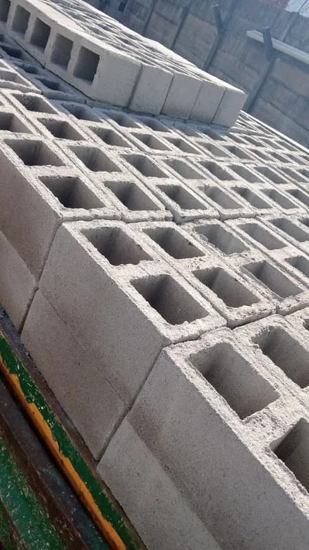 Lowen Blocks & Building Materials in La Lucia