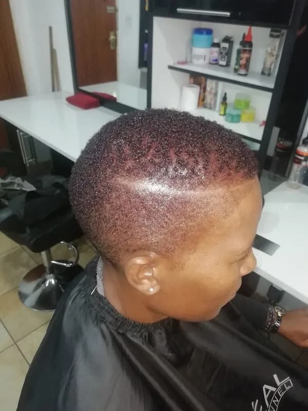 @Q's Beauty salon and spa in Dobsonville