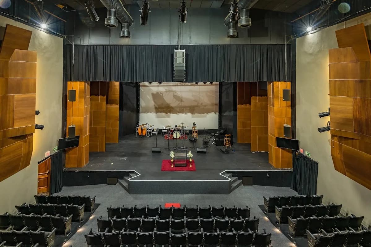 Victory Theatre in Houghton