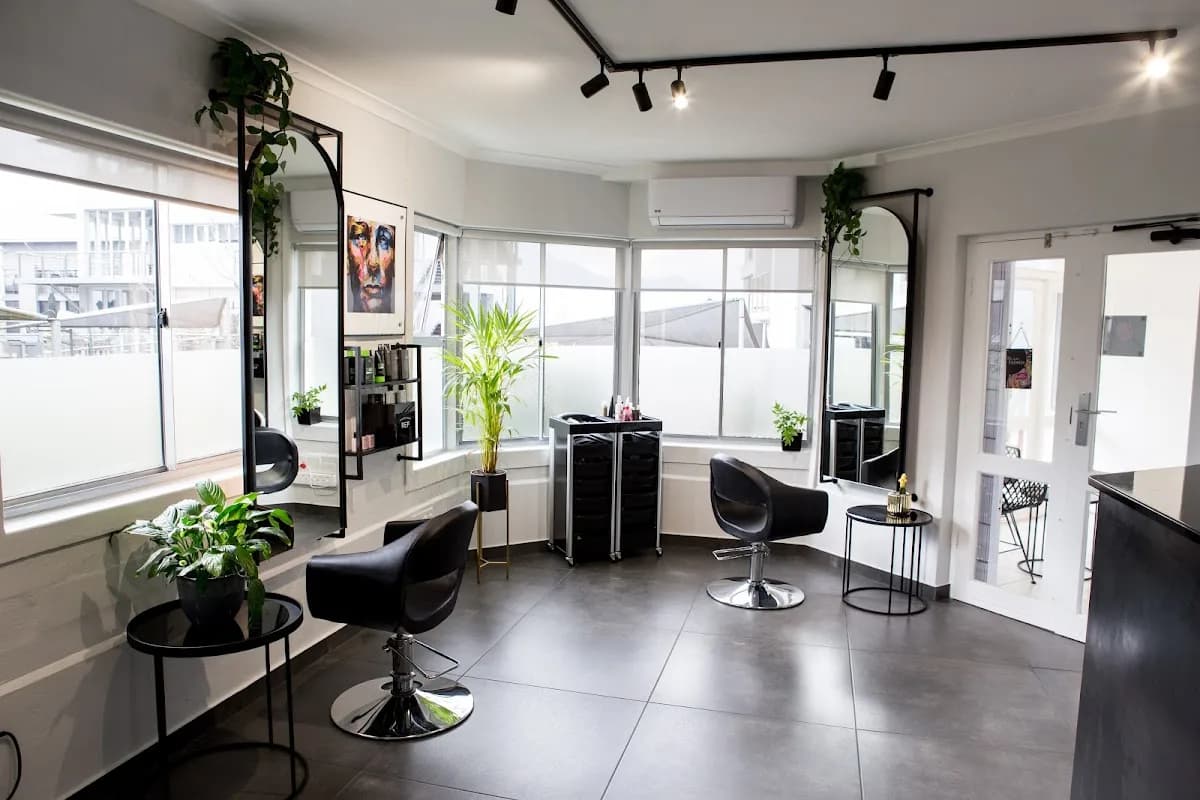 Dames & Here (D&H) - HAIR and BEAUTY salon in Die Boord