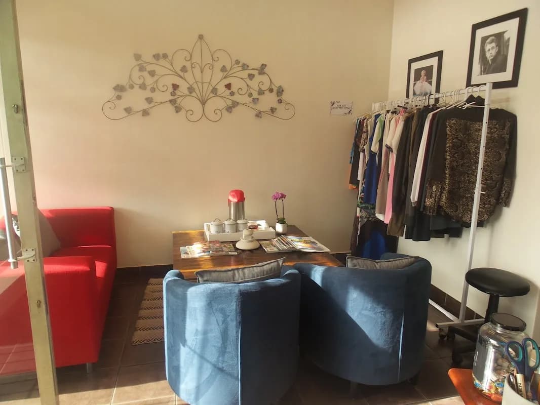 Reflections beauty salon in Gardens