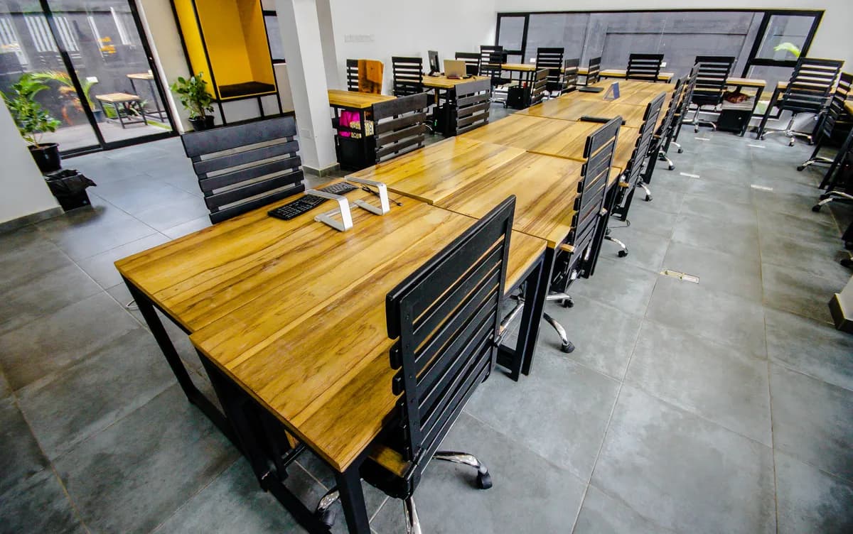Workstation in Victoria Island