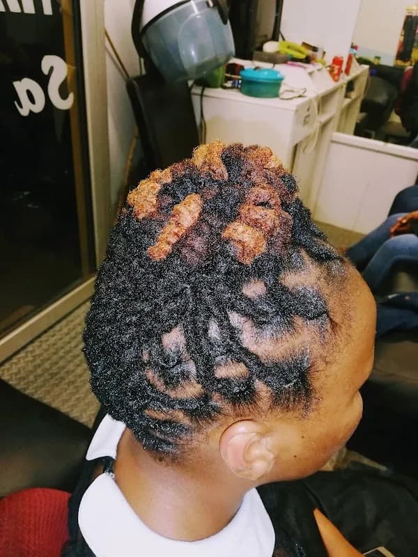 The Looks Dread Lock studio in Kayamandi
