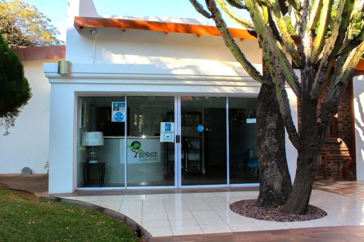 Bosveld Guesthouse & Reasturant Lephalale in Lephalale CBD