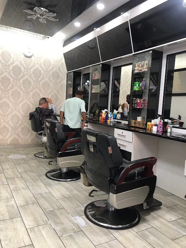 Decent Hair Art & Unisex Saloon in Norwood
