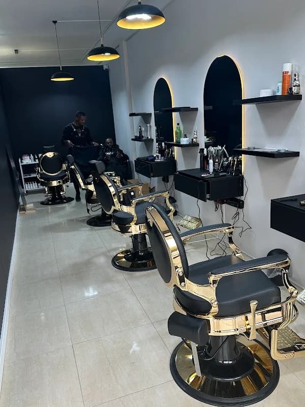Mkh Beauty House in Houghton