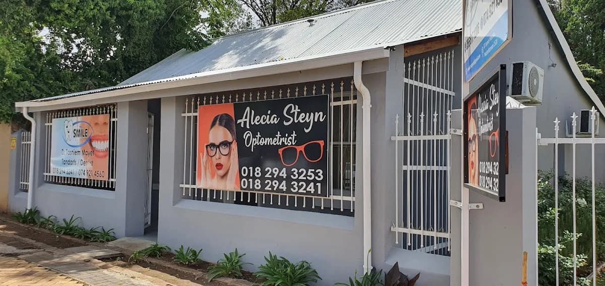 Alecia Steyn-Optometrist in Baillie Park
