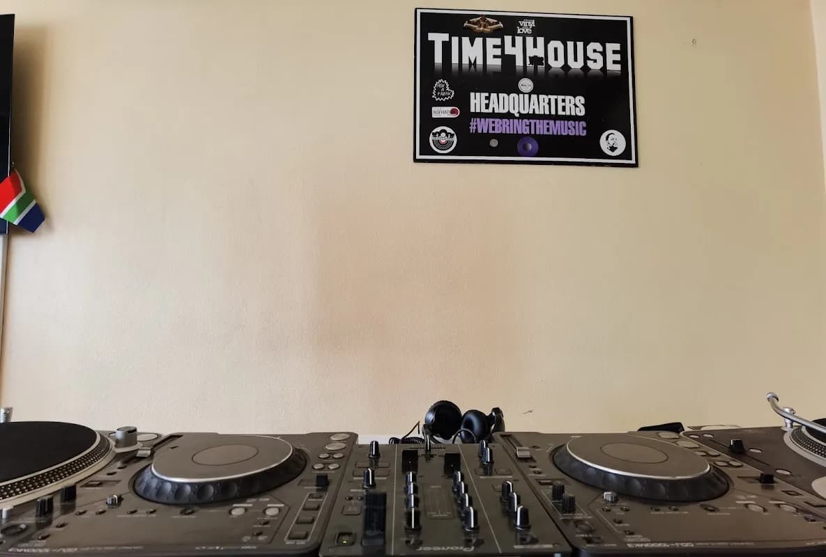 Time4House in Sunnyside
