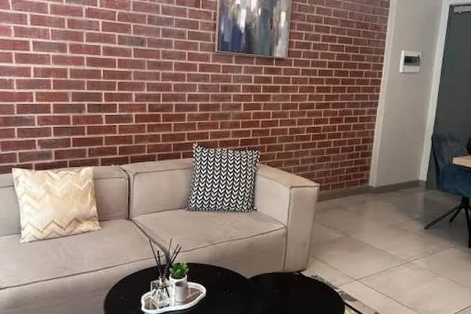 Large 3 Bedroom Apartment in Midrand, Waterfall City - More space than a hotel room - Ideal for families, groups and work trips - 18A Elizabeth Place - Three-Bedroom Apartment in Waterfall
