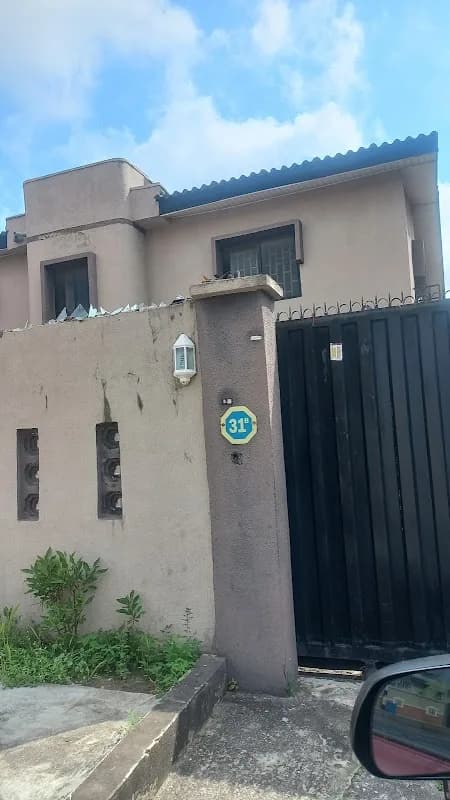 Mamamoni in Amuwo-Odofin