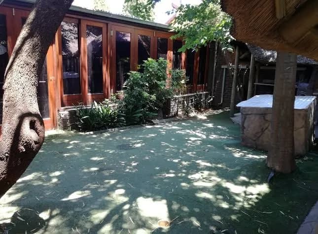 Borisimos Guest House in Alberton