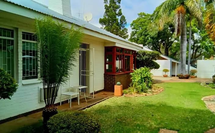 Lindekroon Guest House in Polokwane CBD